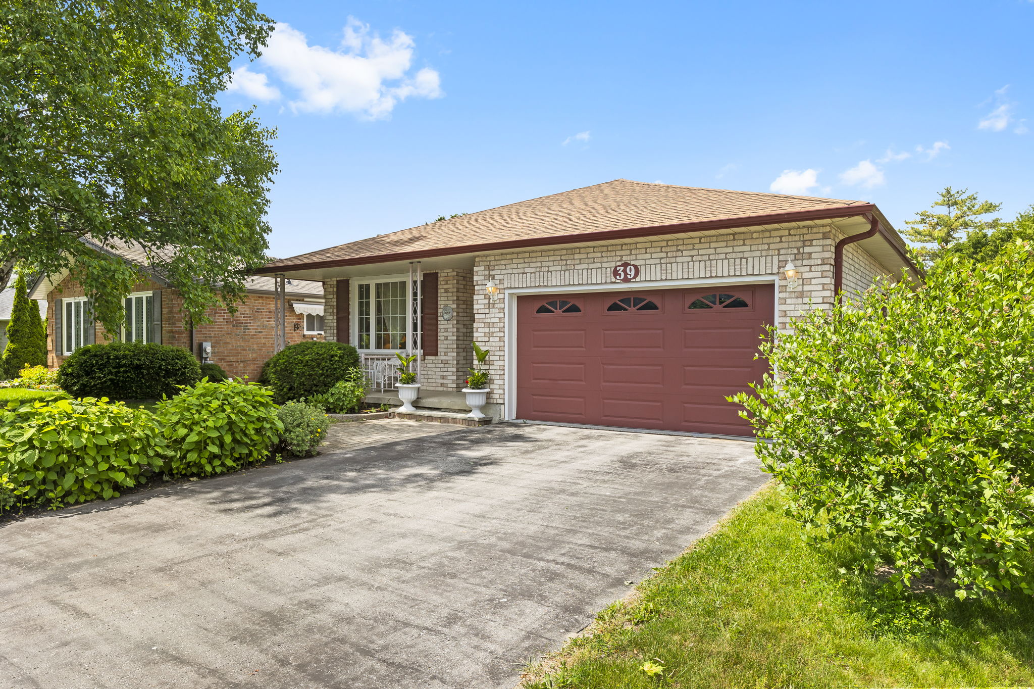 2-web-or-mls-39-ewen-dr
