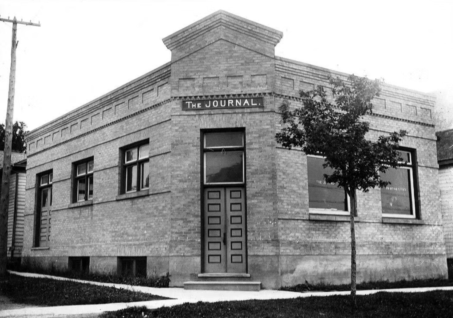 86 Brock St W Uxbridge